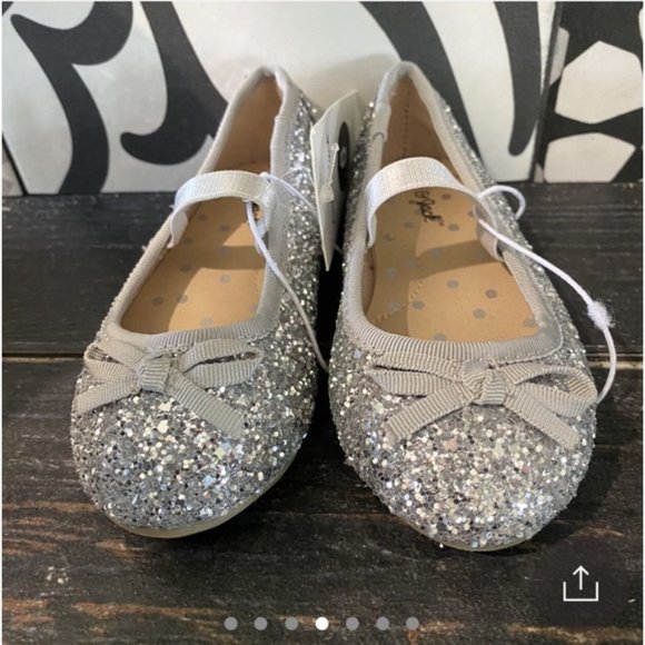Cross posted! 🤩NEW sparkly shoes for dressing up or playing dress up🤩 see pic: - Picture 4 of 8